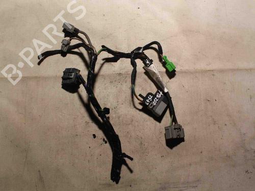 Used Wiring harness Wiring harness 28946210 28946210