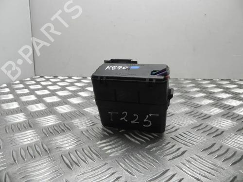 Used Fuse box Fuse box 28938847 28938847