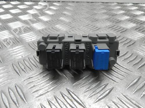 Used Fuse box HONDA CR-V IV (RM_) 1.6 i-DTEC (RE6) (120 hp) 28922139