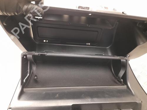 Guantera VOLVO XC40 (536) T3 | BP37556690C95 - Image 6