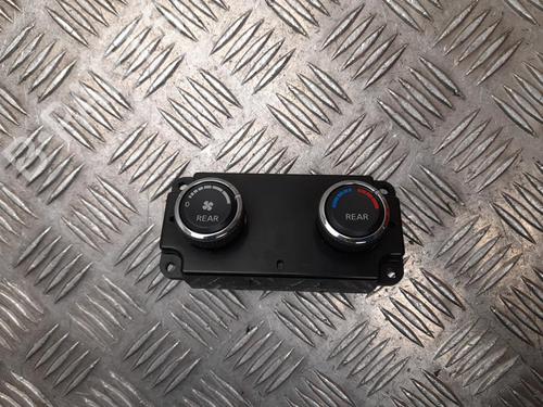 Used Climate control Climate control 37574108 37574108
