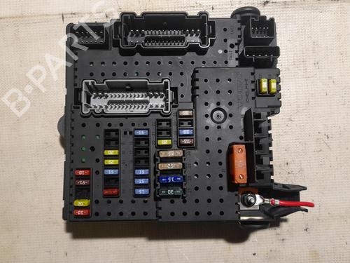 Used Fuse box VOLVO XC90 I (275) D5 AWD (185 hp) 28922107