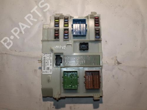 Used Fuse box Fuse box VOLVO XC60 I SUV (156) D5 AWD (205 hp) 38964677 38964677