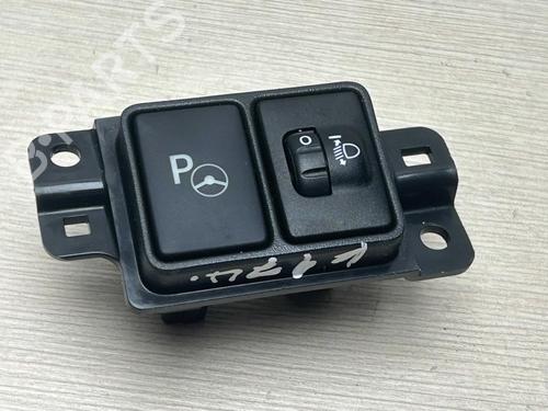 Used Switch Switch TOYOTA C-HR (_X1_) 1.8 Hybrid (ZYX10_, ZYX11_, ZYX10R, ZYX11R) (122 hp) 40554737 40554737