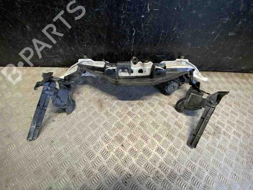 Used Crossmember TOYOTA YARIS (_P13_) 1.5 Hybrid (NHP130_) (101 hp) 28911194