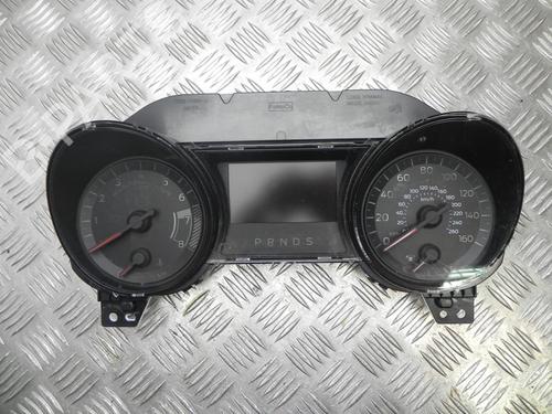 instrument-cluster-ford-usa-mustang-convertible-2014-37541907 main image
