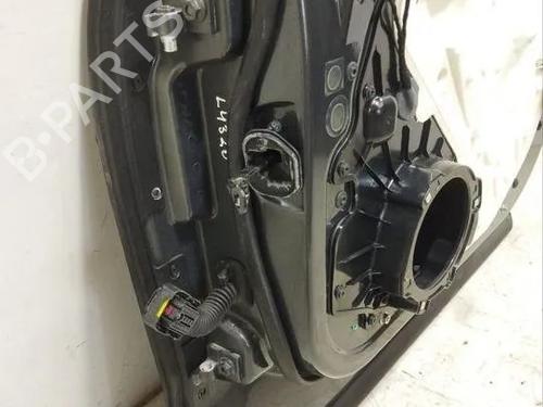 Right front door MASERATI LEVANTE SUV (M161) 3.0 D Q4 | BP28942135C3 
