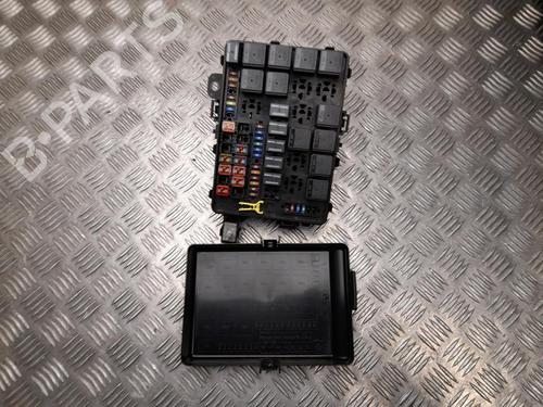 Used Fuse box Fuse box 37551548 37551548