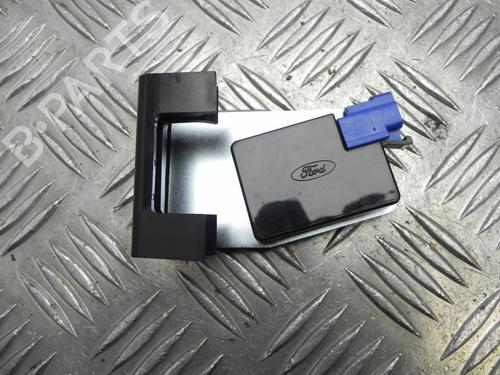 Antenne/Base Antenne/Base FORD MONDEO V Saloon (CD) 2.0 Hybrid (177 hp) 37541860 37541860
