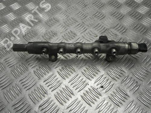 Used Injection rail TOYOTA AURIS (_E18_) 1.2 (NRE185_, NRE185R) (116 hp) 28942389