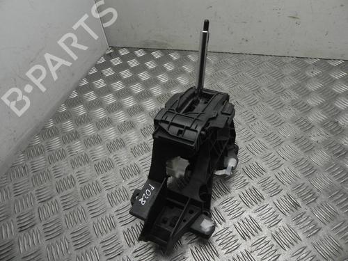 gear-lever-toyota-c-hr-_x1_-2016-37545091 main image