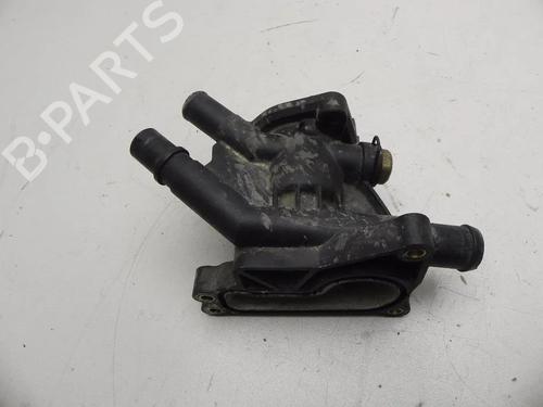 Used Thermostat housing Thermostat housing FORD FOCUS III 1.0 EcoBoost (100 hp) 28944588 28944588