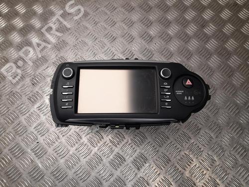 Bilradio Bilradio TOYOTA YARIS (_P13_) 1.5 Hybrid (NHP130_) (101 hp) 37572273 37572273