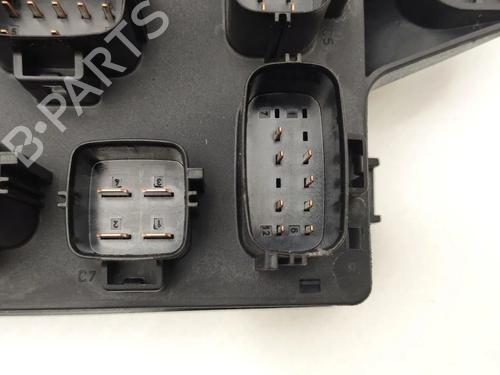 Fuse box JAGUAR XJ (X351) 3.0 SCV6 | BP28914887E1 