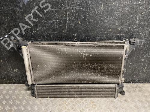 Used Water radiator Water radiator 37574967 37574967