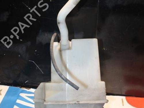Used Windscreen washer tank VOLVO XC90 I (275) D5 AWD (185 hp) 28937636