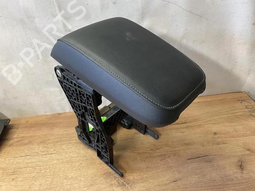 Used Armrest / Center console Armrest / Center console SKODA KAROQ (NU7, ND7) 2.0 TDI 4x4 (150 hp) 36507737 36507737