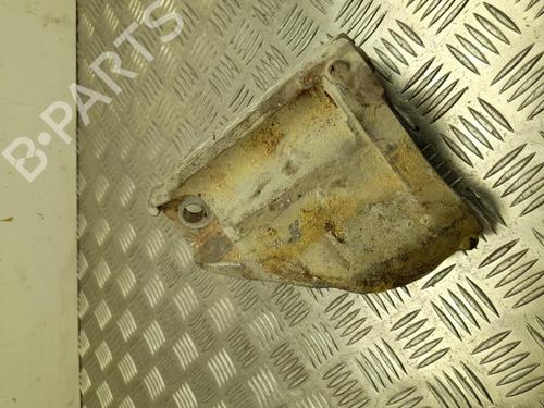 support-alfa-romeo-giulia-952_-2015-37551001 main image