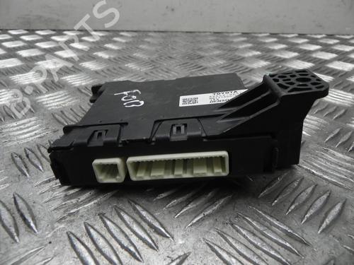 Used Climate control Climate control TOYOTA YARIS (_P13_) 1.5 Hybrid (NHP130_) (101 hp) 37544921 37544921