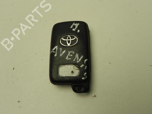 Used Electronic module TOYOTA AVENSIS Estate (_T27_) 2.0 D-4D (ADT270_, ADT270R) (124 hp) 28919965
