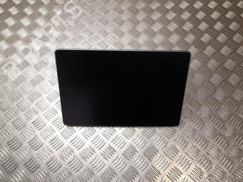 instrument-cluster-tesla-model-3-5yj3-2017-37548826 main image