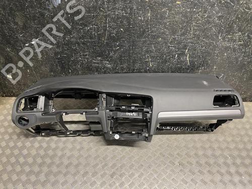 Used Dashboard Dashboard 37575861 37575861