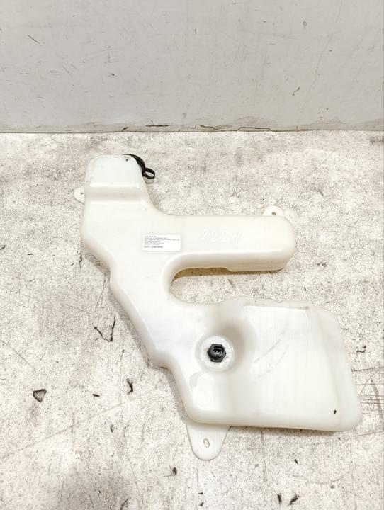 Windscreen washer tank – Aston Martin DBX 4.0 (2019-2026)