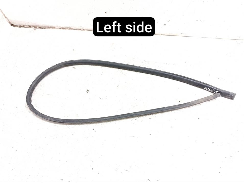 Rubber door seal – Aston Martin DBX 4.0 (2019-2026)