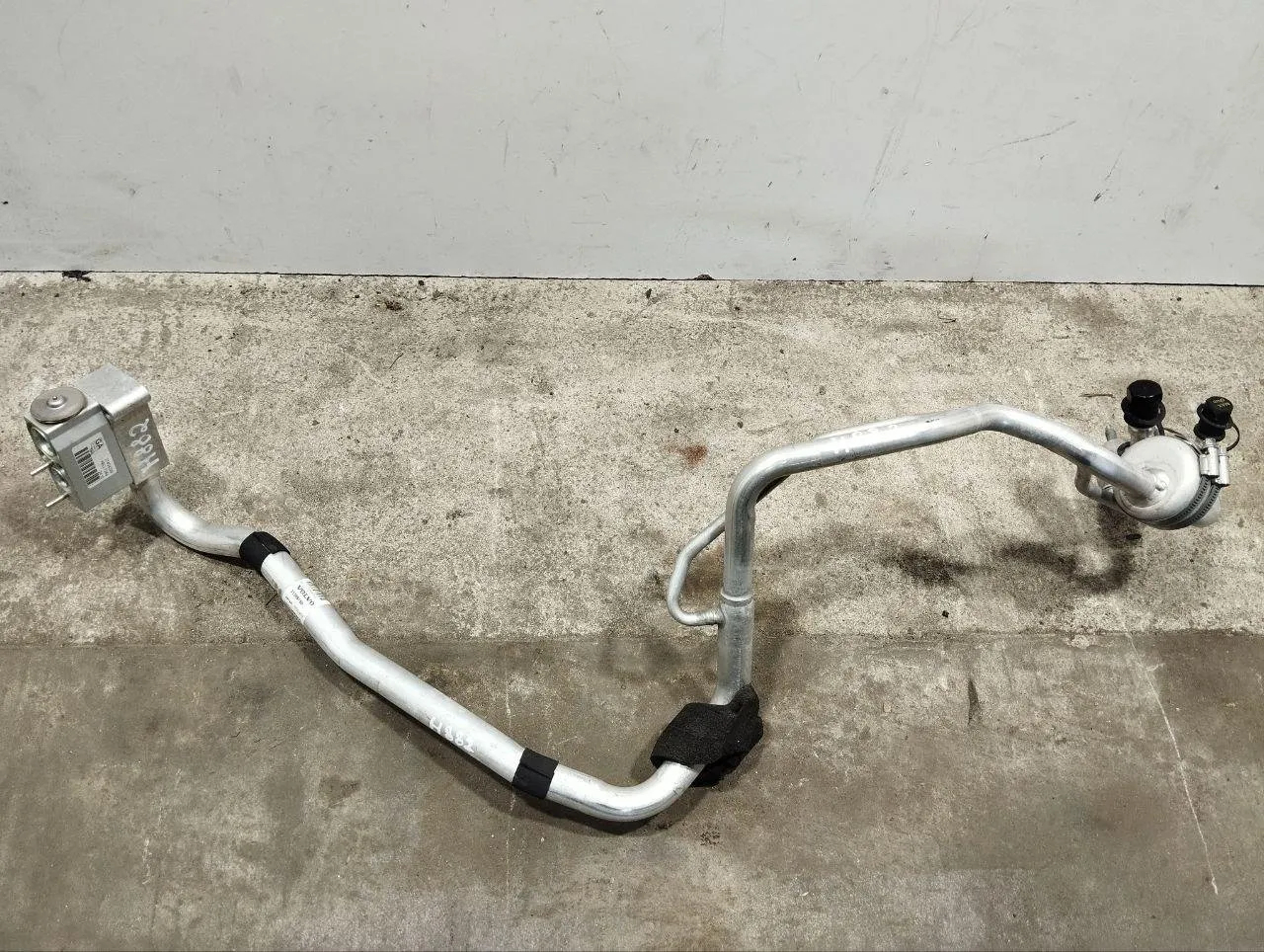 Tubo do ar condicionado VOLVO S90 II (234) T5 28928378 | B-Parts