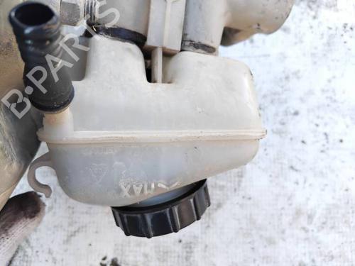 Used Brake fluid reservoir Brake fluid reservoir 35284309 35284309