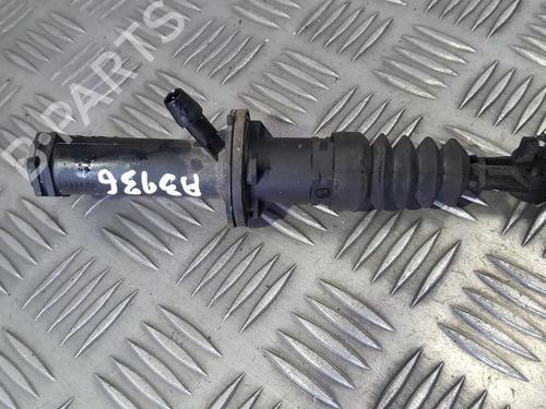 clutch-slave-cylinder-renault-clio-iii-br01-cr01-2005-2006-2007-2008-2009-2010-2011-2012-2013-2014-35680755 main image