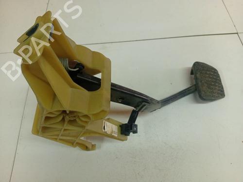 Used Pedal Pedal 39484736 39484736