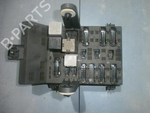 Used Fuse box Fuse box RENAULT LAGUNA I (B56_, 556_) 1.6 16V (B568, B561) (107 hp) 33485690 33485690