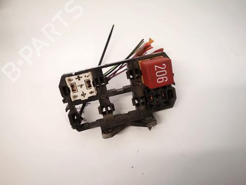 Used Fuse box Fuse box AUDI 100 C4 Avant (4A5) 2.5 TDI (115 hp) 32884080 32884080
