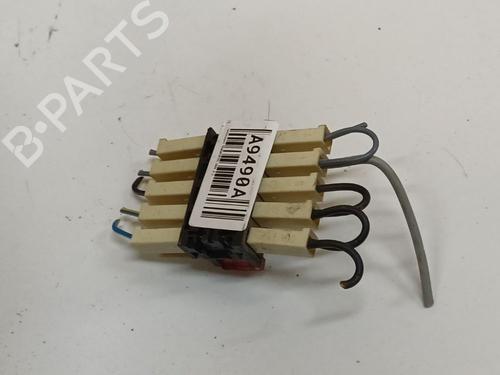 Fuse box VW TRANSPORTER T5 Van (7HA, 7HH, 7EA, 7EH) VR6 3.2 4motion | BP37512326E1 - Image 2