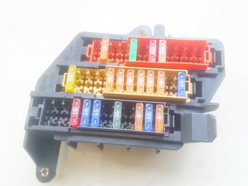 fuse-box-audi-allroad-c5-4bh-2000-2001-2002-2003-2004-2005-33527258 main image