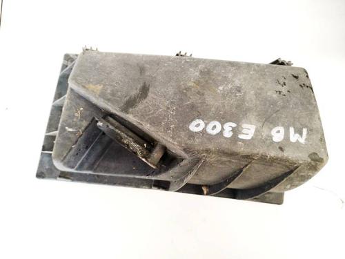 Used Air filter box Air filter box MERCEDES-BENZ E-CLASS (W210) E 200 (210.035) (136 hp) 36251311 36251311