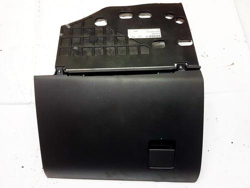 Used Glove box Glove box OPEL VECTRA C (Z02) 2.2 DGi (F69) (155 hp) 35883875 35883875