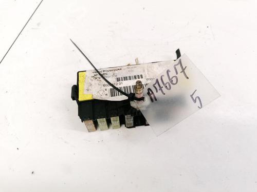 Used Fuse box Fuse box PEUGEOT 207 (WA_, WC_) 1.6 HDi (90 hp) 32894719 32894719