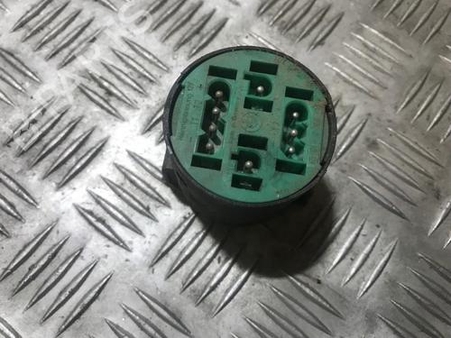 speaker-bmw-3-e46-1997-1998-1999-2000-2001-2002-2003-2004-2005-33498340 main image