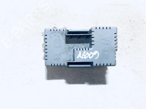 fuse-box-ford-galaxy-ii-wa6-2006-2007-2008-2009-2010-2011-2012-2013-2014-2015-33063276 main image