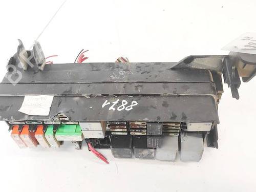Used Fuse box Fuse box 38572004 38572004