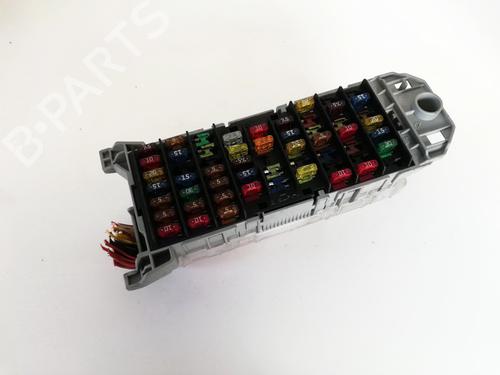 Used Fuse box Fuse box OPEL MERIVA A MPV (X03) 1.7 CDTI (E75) (100 hp) 32883136 32883136