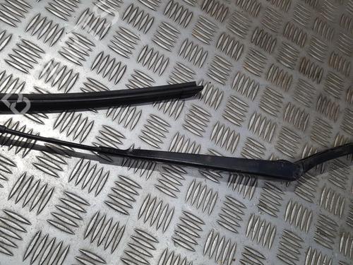 front-windshield-wiper-arm-vw-jetta-iii-1k2-2004-2005-2006-2007-2008-2009-2010-2011-2012-2013-33501180 main image