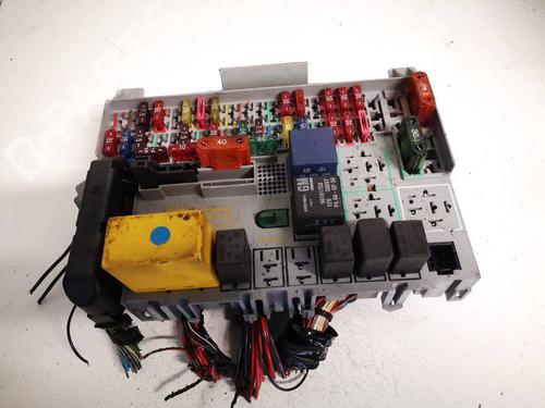 Used Fuse box Fuse box OPEL ASTRA G Hatchback (T98) 1.7 TD (F08, F48) (68 hp) 32621725 32621725