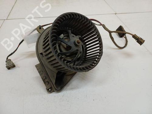 Used Heater blower motor Heater blower motor MERCEDES-BENZ SPRINTER 2-t Van (B901, B902) 208 CDI (901.661, 901.662, 902.661, 902.662) (82 hp) 40243182 40243182