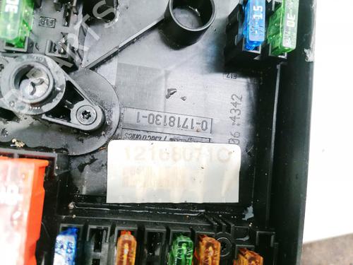 Fuse box VW GOLF V (1K1) 1.9 TDI | BP32889177E1 - Image 3