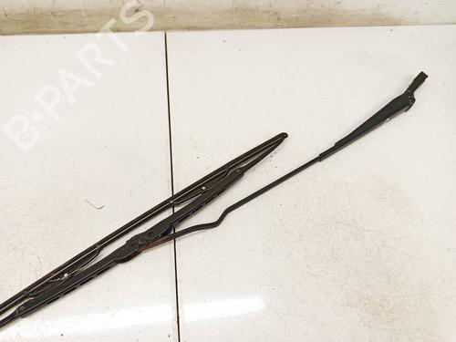 Used Front windshield wiper arm Front windshield wiper arm 38319852 38319852