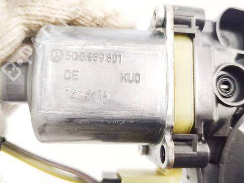 Left rear window motor AUDI A3 (8V1, 8VK) 1.6 TDI | BP37686848E23 - Image 3