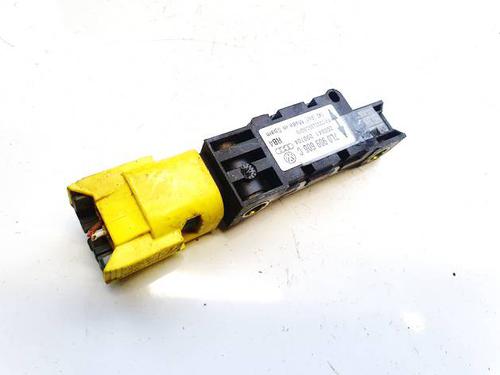 Used Electronic module Electronic module VW PASSAT B7 (362) 1.6 TDI (105 hp) 32548559 32548559